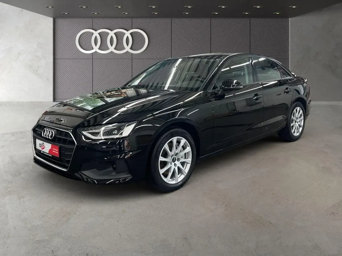 Gebraucht Audi A4 Sport 204 PS (150 kW) 2023 Brillantschwarz/brillantschwar Limousine