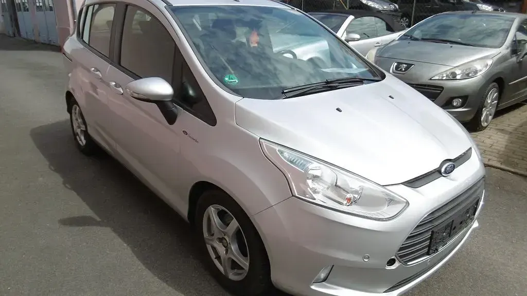 Używany Ford B-MAX Trend 101 KM (74 kW) 2014 Srebrny Minivan