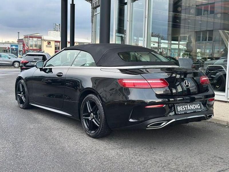 Gebraucht Mercedes E220 AMG line 194 PS (142 kW) 2017 Obsidianschwarz  lack Cabrio