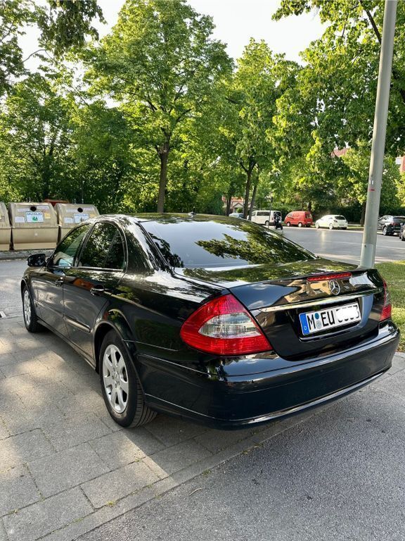Gebraucht Mercedes E200 184 PS (135 kW) 2008 Schwarz Limousine
