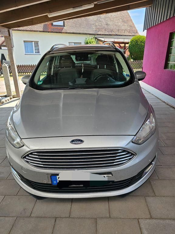 Silber Gebraucht 2018 Ford Grand C-Max Titanium Van / Kleinbus | 8.500 € (Guter Preis) - Bild 1/4