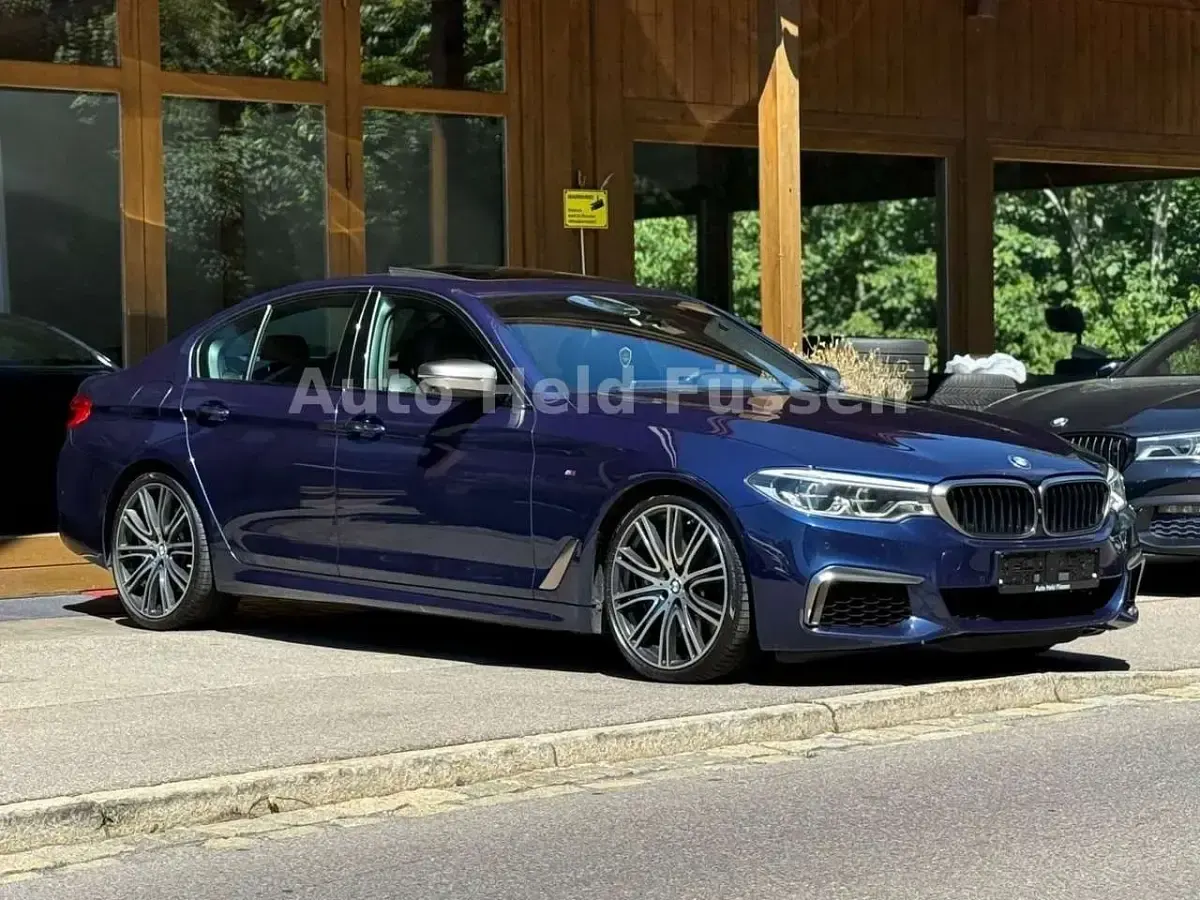 Gebraucht BMW 550 462 PS (339 kW) 2017 Mediterranblau Limousine