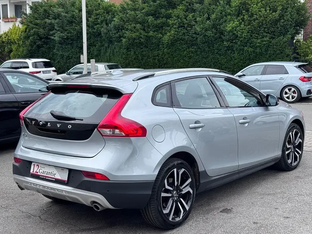 Gebraucht Volvo V40 CC Pro 190 PS (139 kW) 2017 Silber Kombi