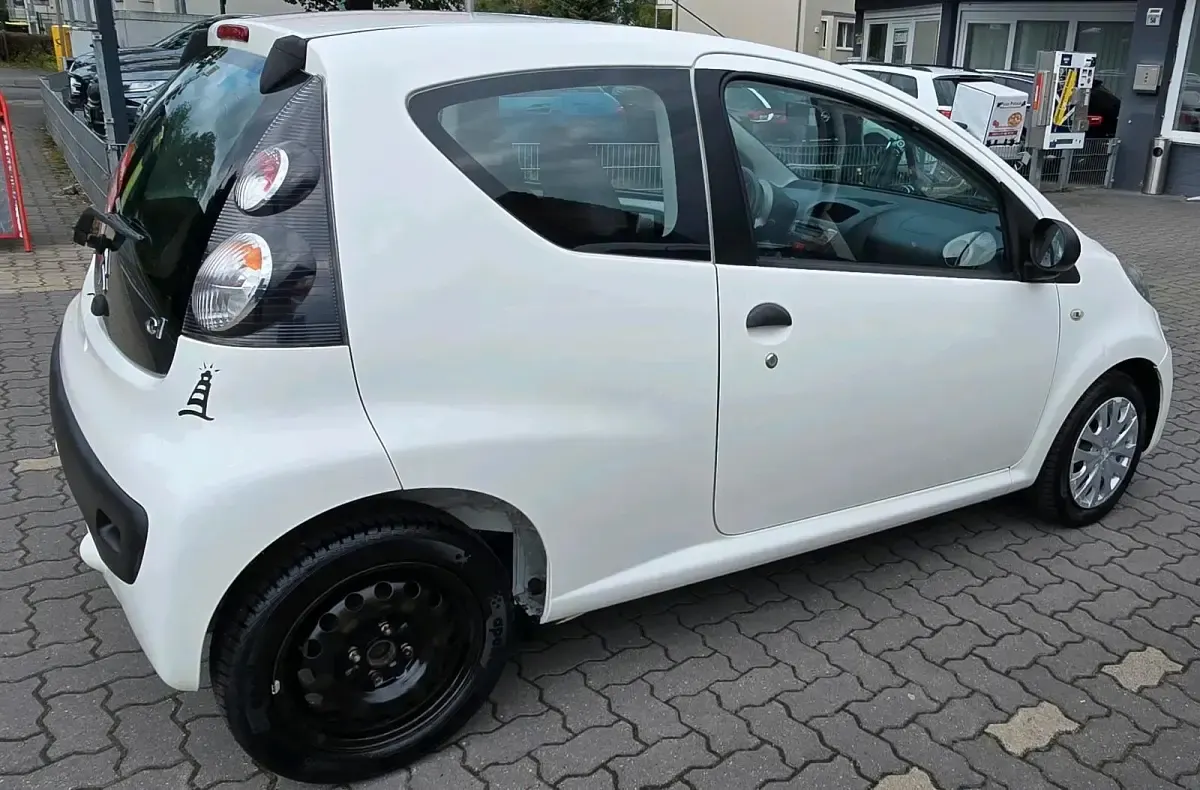 Gebraucht Citroën C1 68 PS (50 kW) 2012 Weiß Kleinwagen