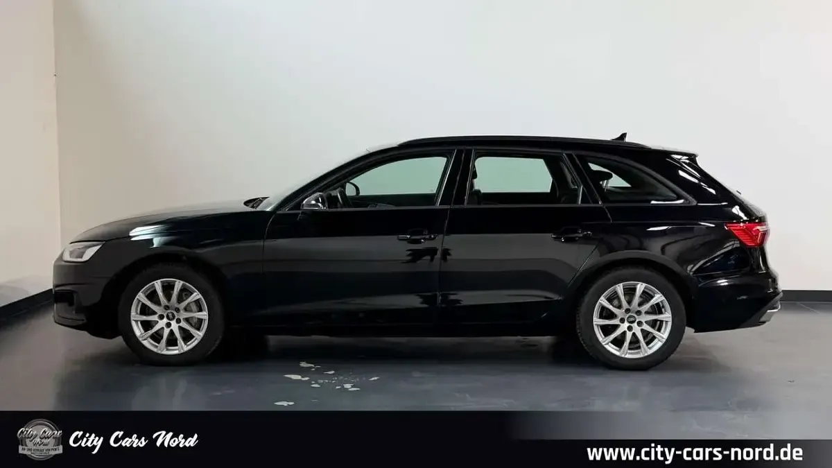 Gebraucht Audi A4 Basis 204 PS (150 kW) 2022 Schwarz Kombi