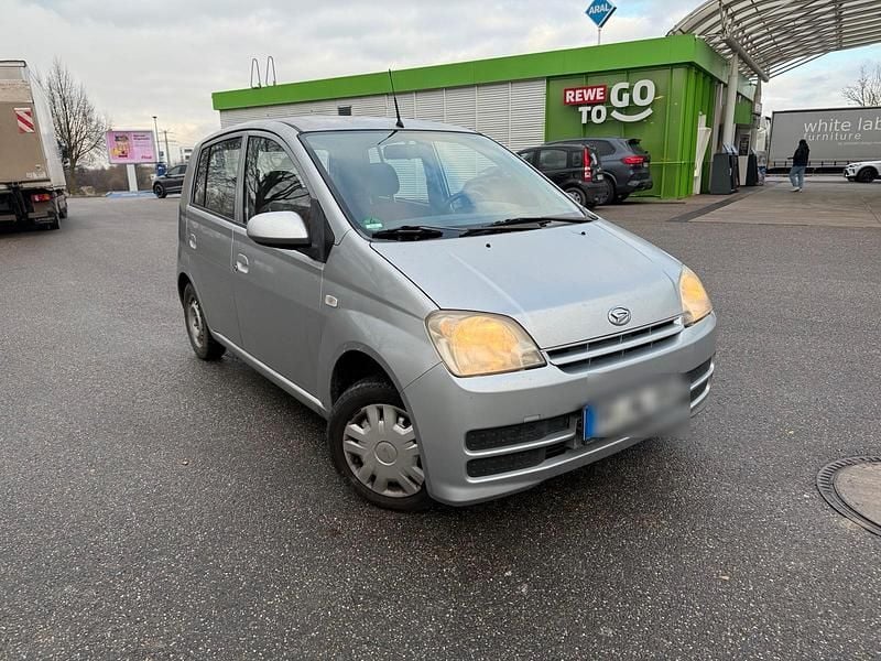 Grau Gebraucht 2006 Daihatsu Cuore Kleinwagen | 500 € (Guter Preis) - Bild 1/4