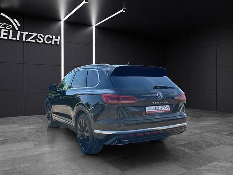 Gebraucht VW Touareg Elegance 231 PS (169 kW) 2023 Schwarz SUV