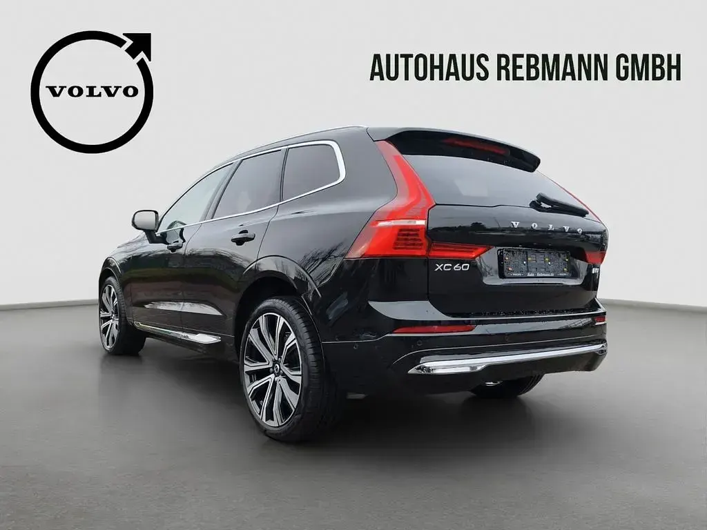 Gebraucht Volvo XC60 Ultimate 235 PS (172 kW) 2023 Onyx black / metallic SUV