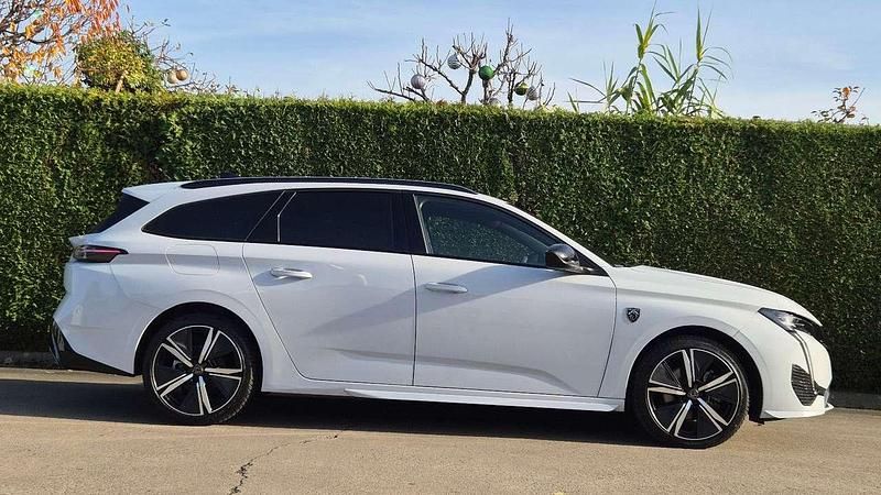Gebraucht Peugeot 308 SW GT 131 PS (96 kW) 2024 Weiß Kombi