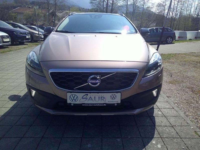 Gebraucht Volvo V40 CC Summum 150 PS (110 kW) 2013 Rawcoppermetallic Kombi