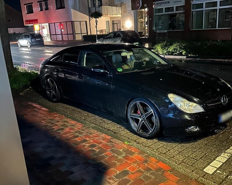 Gebraucht Mercedes CLS320 224 PS (164 kW) 2009 Schwarz Limousine