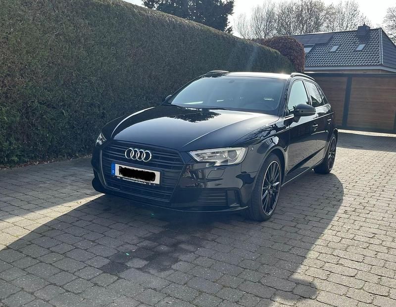 Gebraucht Audi A3 Sport 116 PS (85 kW) 2018 Schwarz Limousine