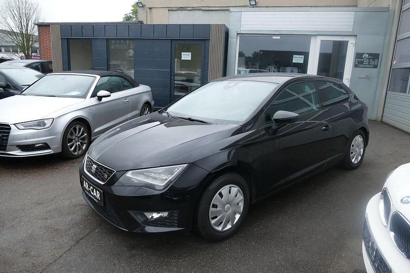 Schwarz Gebraucht 2013 Seat Leon SC FR Kleinwagen | 7.990 € (Fairer Preis) - Bild 1/4