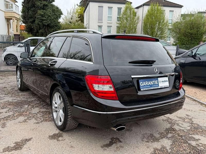 Gebraucht Mercedes C220 170 PS (125 kW) 2012 Schwarz  unilack Kombi