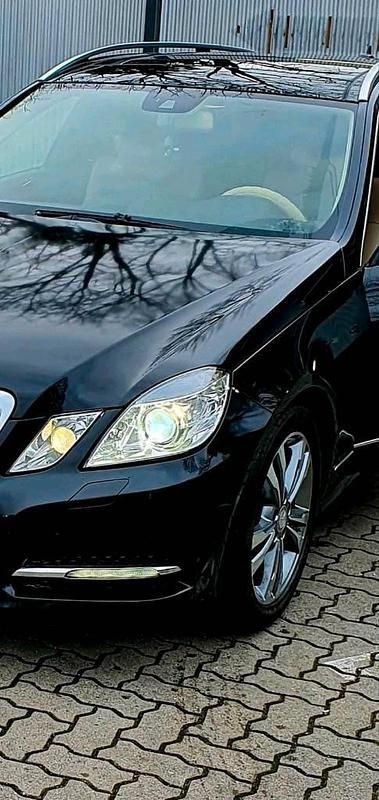 Usata Mercedes E250 204 CV (150 kW) 2012 Nero Station wagon