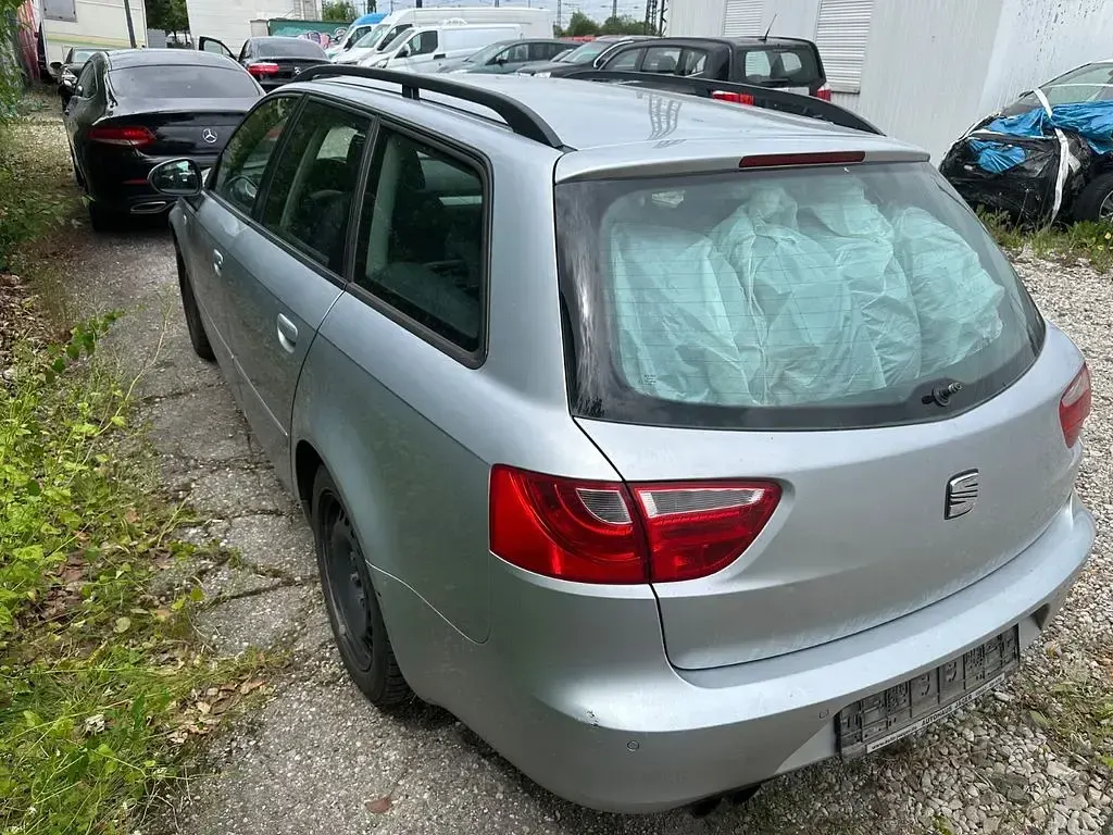 Gebraucht Seat Exeo Sport 160 PS (117 kW) 2010 Silber Limousine