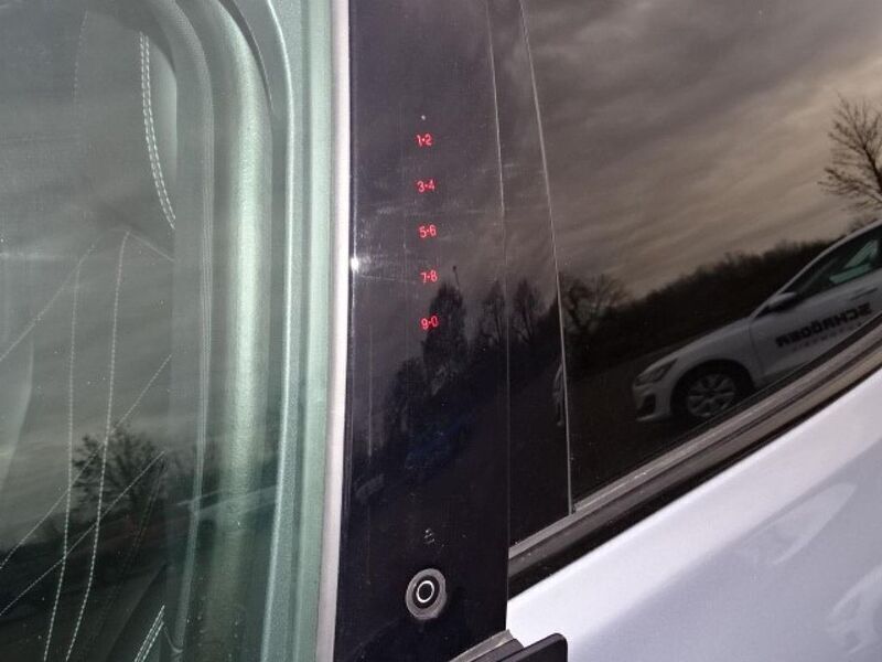 Gebraucht Ford Mustang Mach-E Basis 216 kW (294 PS) 2022 Icedbluesilvermetallic SUV