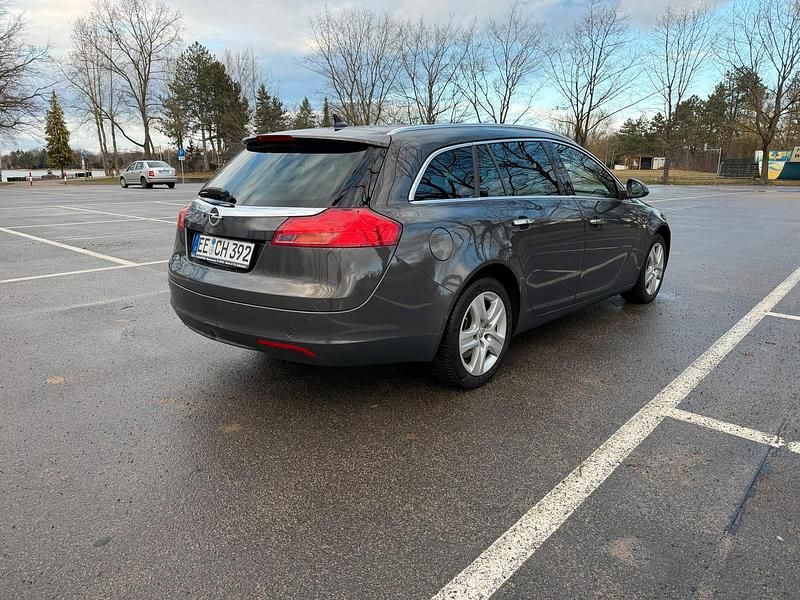 Gebraucht Opel Insignia 160 PS (117 kW) 2012 Grau Kombi
