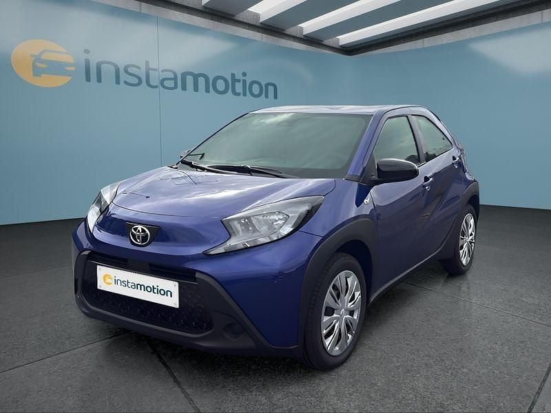 Blau Neu 2025 Toyota Aygo Business Edition Kleinwagen | 17.749 € - Bild 1/4