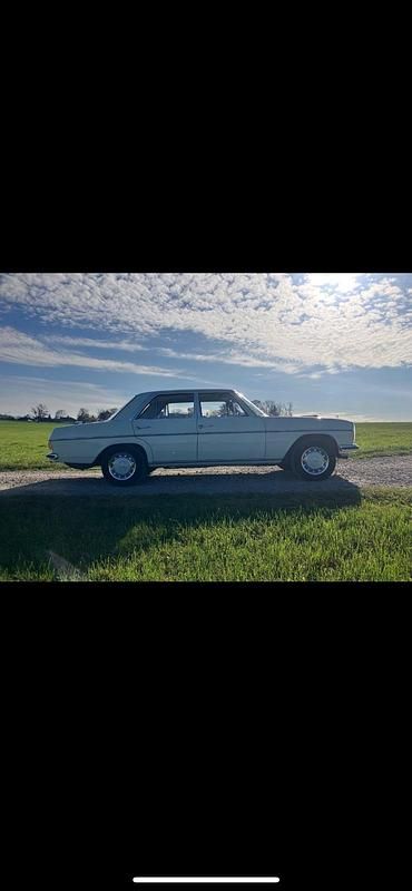 Gebraucht Mercedes 200/8 95 PS (69 kW) 1970 Weiß Limousine