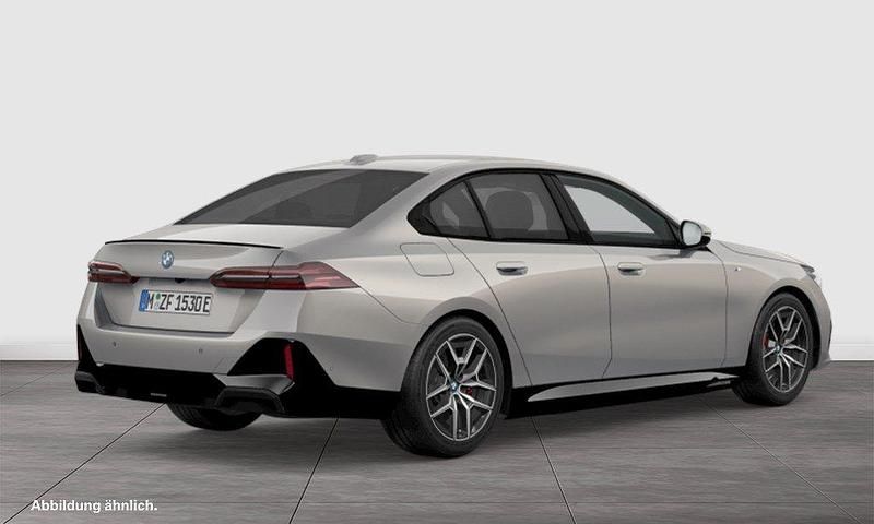 Neu BMW 530e iPerformance 299 PS (219 kW) 2026 Oxidgrau ii metallic Limousine