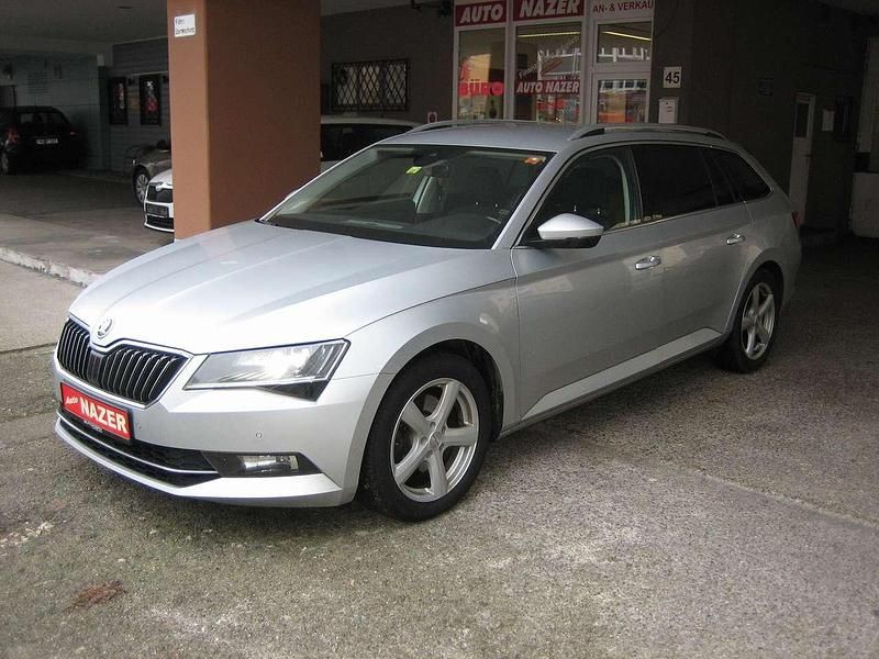 Gebraucht Skoda Superb Style 150 PS (110 kW) 2018 Brilliantsilber metallic Kombi
