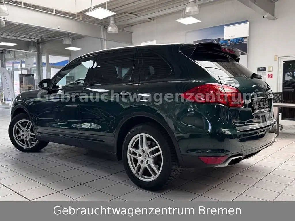 Gebraucht Porsche Cayenne 245 PS (180 kW) 2012 Grün SUV