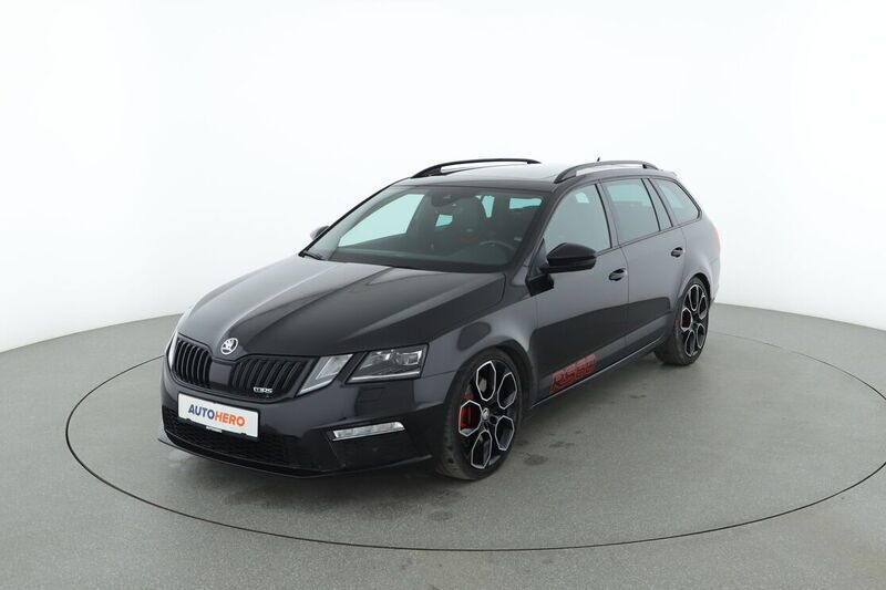 Schwarz Gebraucht 2020 Skoda Octavia RS Kombi | 26.740 € (Guter Preis) - Bild 1/4