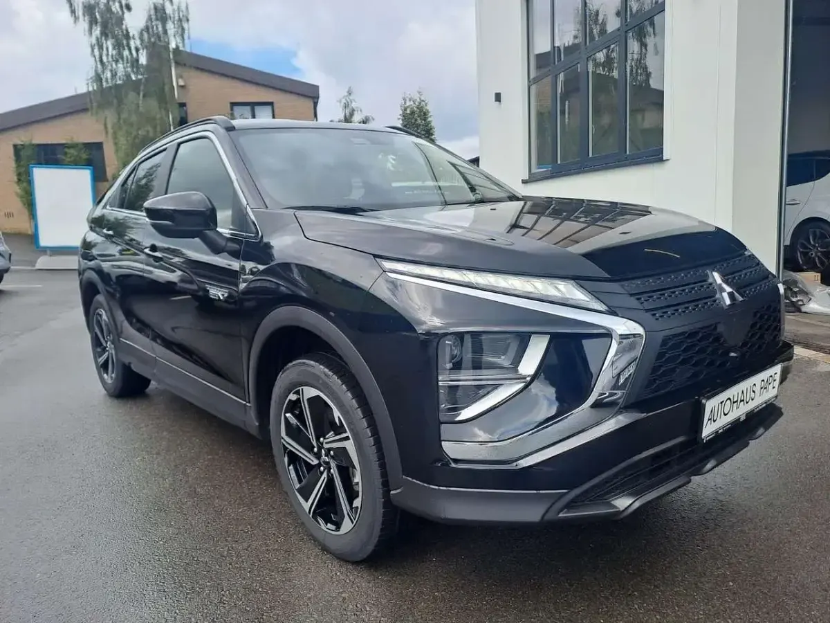 Gebraucht Mitsubishi Eclipse Cross Basis 186 PS (136 kW) 2021 Schwarz SUV