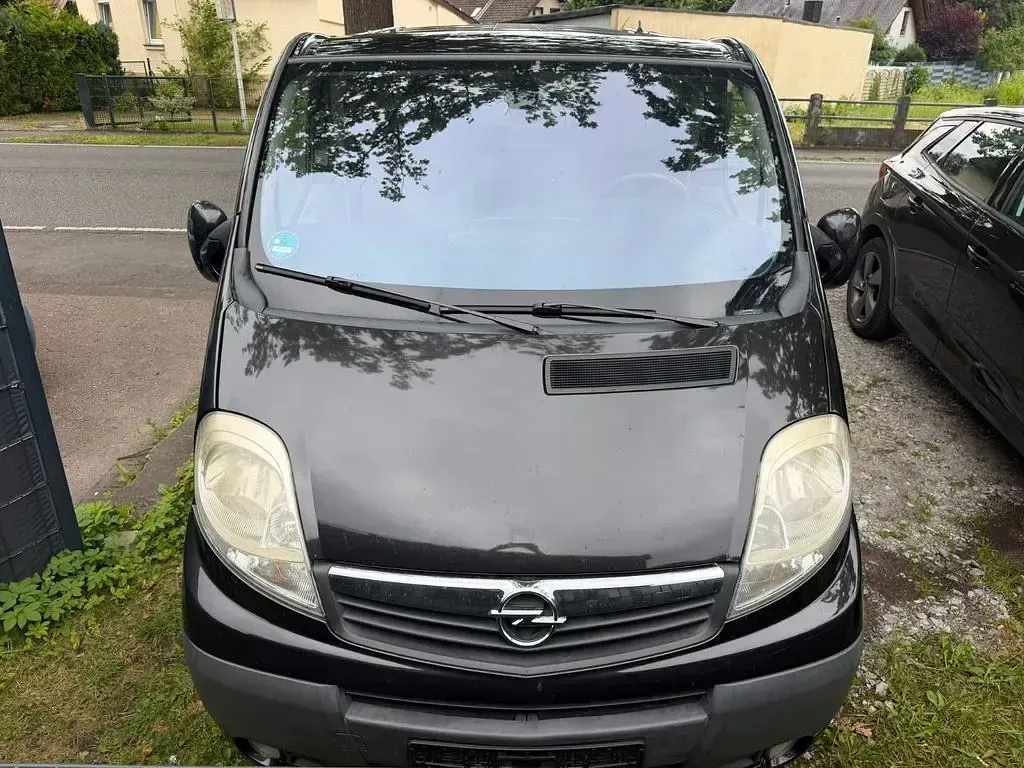 Gebraucht Opel Vivaro Cosmo 145 PS (106 kW) 2008 Schwarz Van / Kleinbus