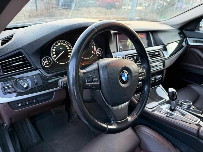 Grau Gebraucht 2014 BMW 530 Luxury Line Kombi | 12.999 € (Fairer Preis) - Bild 1/4