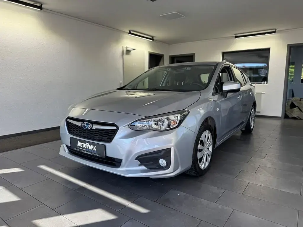 Gebraucht Subaru Impreza Trend 114 PS (83 kW) 2019 Silber Limousine