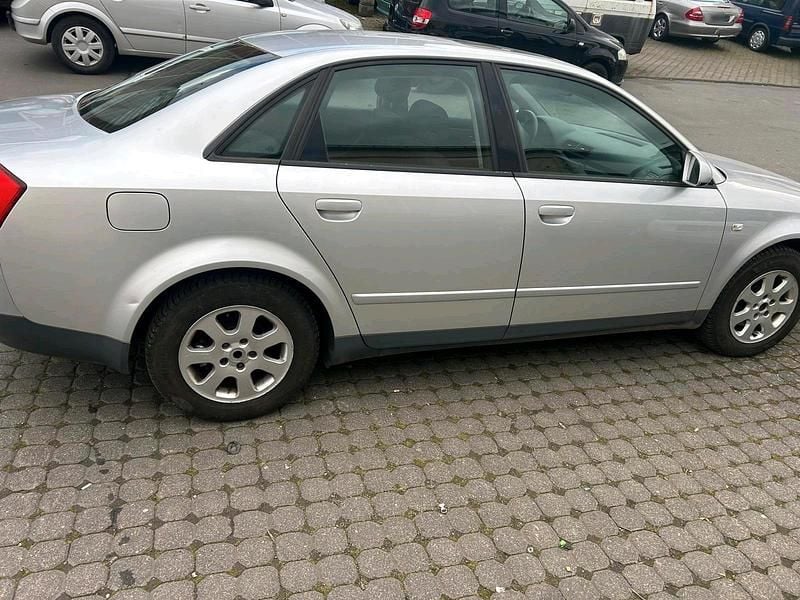 Gebraucht Audi A4 131 PS (96 kW) 2002 Silber Limousine