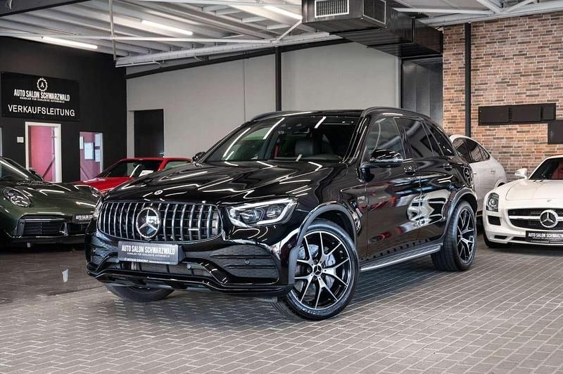 Schwarz unilack Gebraucht 2019 Mercedes GLC43 AMG AMG SUV | 51.700 € (Teuer) - Bild 1/4