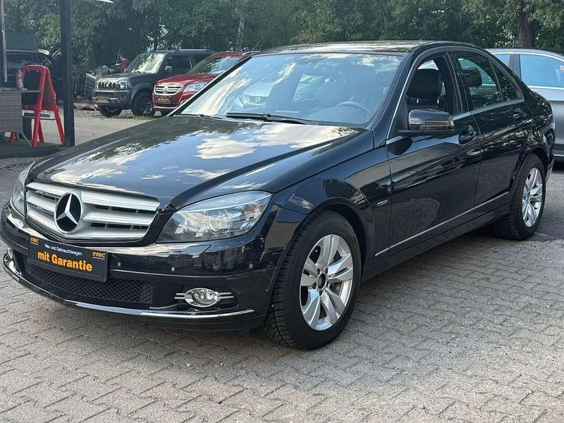 Schwarz Gebraucht 2010 Mercedes C250 Limousine | 8.390 € (Fairer Preis) - Bild 1/4