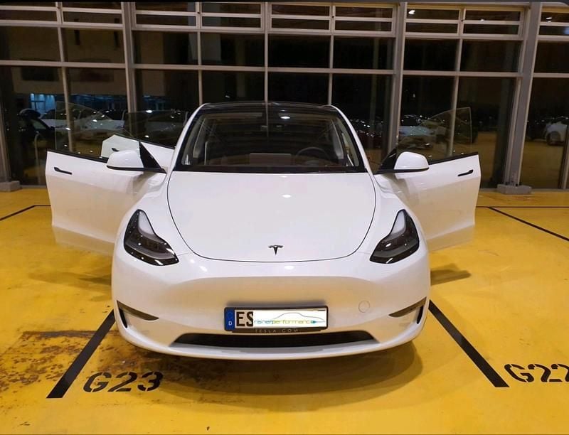 Gebraucht Tesla Model Y Long Range AWD 378 kW (514 PS) 2022 Weiß SUV