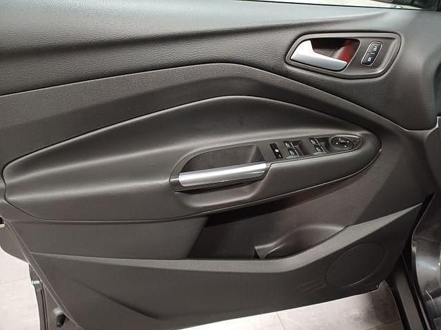 Gebraucht Ford Kuga Titanium 150 PS (110 kW) 2019 Grau SUV