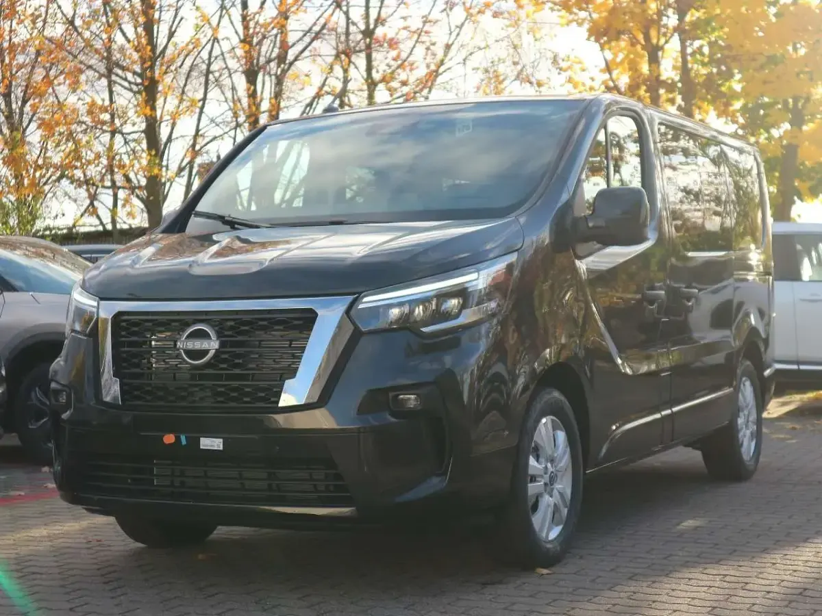 Neu Nissan Primastar Tekna 170 PS (125 kW) 2026 Schwarz Van / Kleinbus
