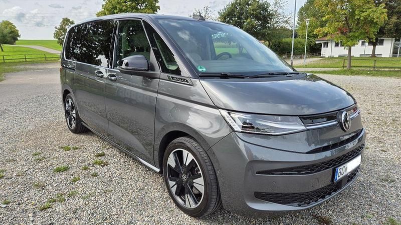 Silber Gebraucht 2025 VW T7 Edition Van | 65.900 € (Etwas zu teuer) - Bild 1/4