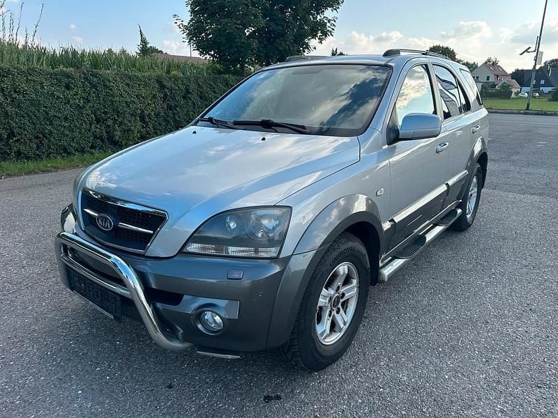 Silber Gebraucht 2005 Kia Sorento 2 SUV | 3.699 € (Guter Preis) - Bild 1/4
