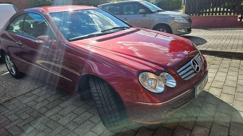 Rot Gebraucht 2003 Mercedes CLK200 Elegance Coupé | 4.250 € (Fairer Preis) - Bild 1/4
