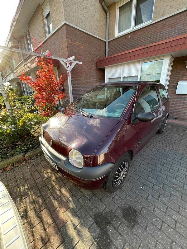Rot Gebraucht 2001 Renault Twingo Kleinwagen | 800 € (Fairer Preis) - Bild 1/4