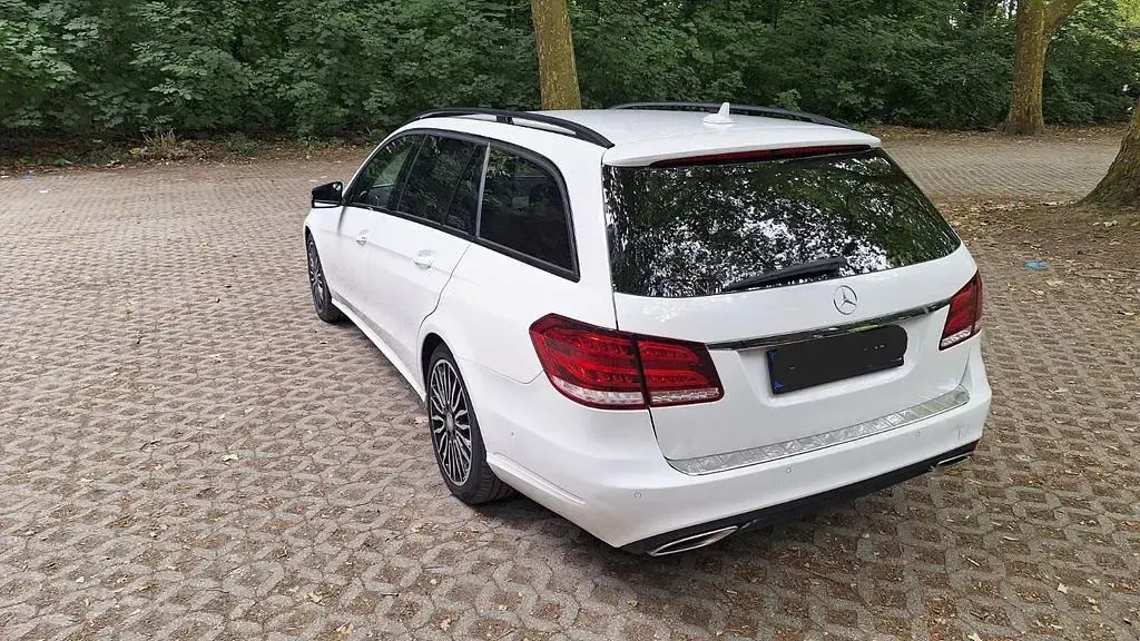 Gebraucht Mercedes E250 204 PS (150 kW) 2016 Weiß Kombi