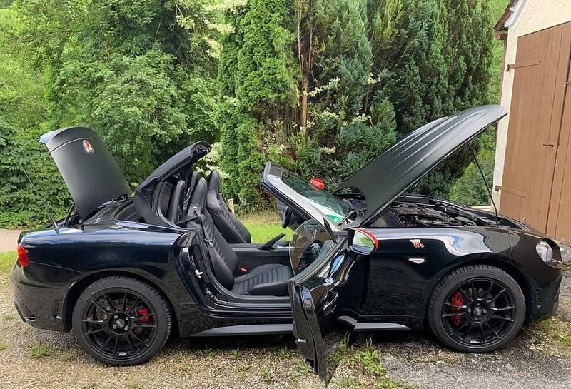 Usata Abarth 124 Spider 170 CV (125 kW) 2017 Nero Cabrio