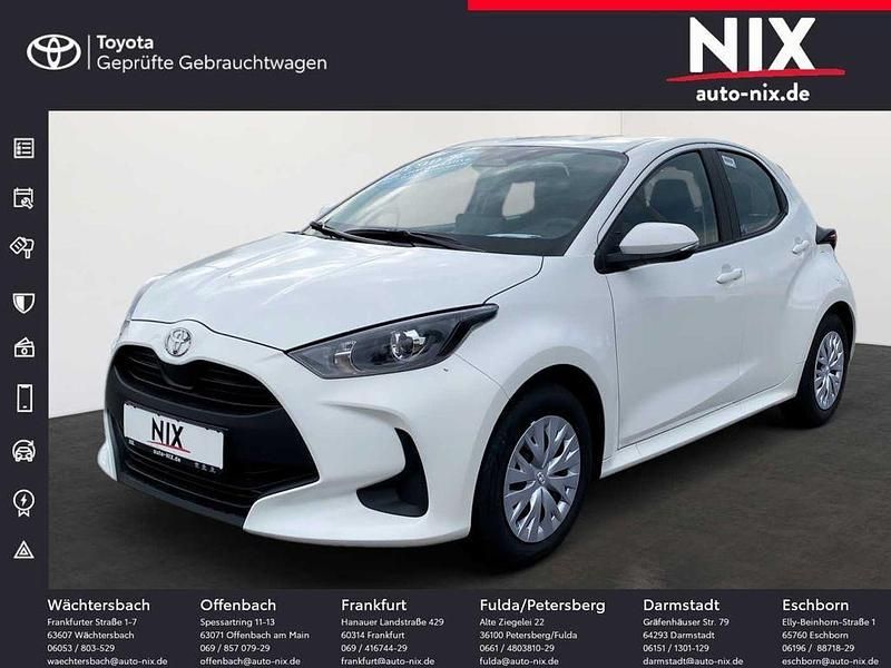 Weiß Neu 2025 Toyota Yaris Hybrid Comfort Limousine | 26.400 € (Fairer Preis) - Bild 1/4