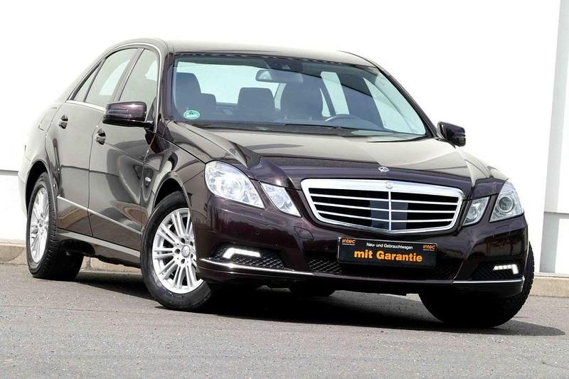 Gebraucht Mercedes E350 292 PS (214 kW) 2010 Braun Limousine