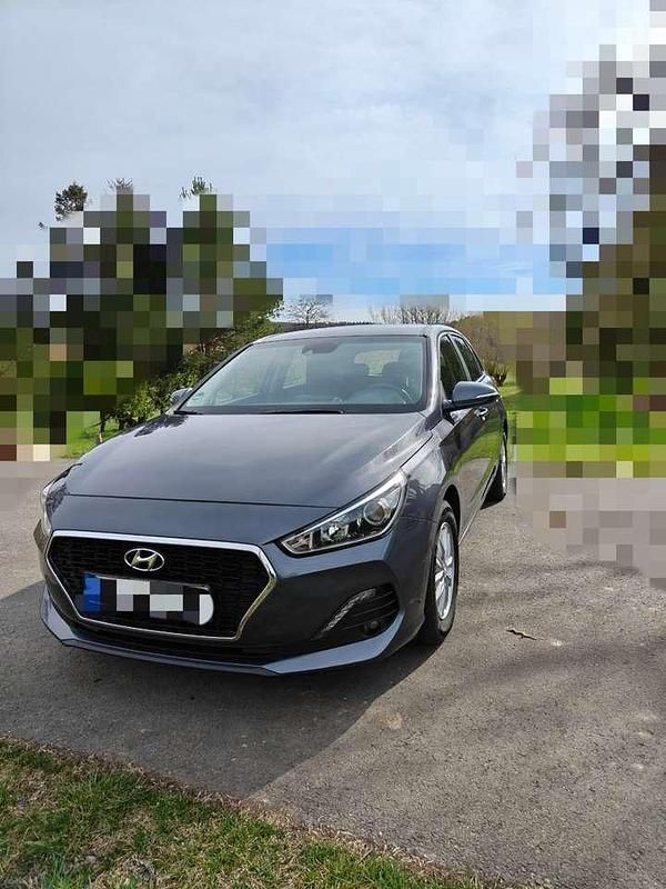 Gebraucht Hyundai i30 101 PS (74 kW) 2017 Kleinwagen
