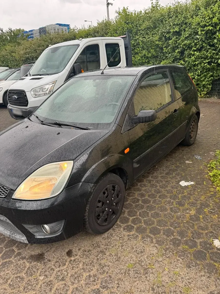 Gebraucht Ford Fiesta 80 PS (58 kW) 2007 Blau Kleinwagen