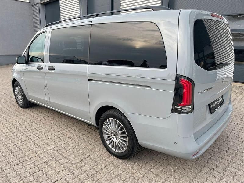Gebraucht Mercedes Vito 190 PS (139 kW) 2024 Grau Van