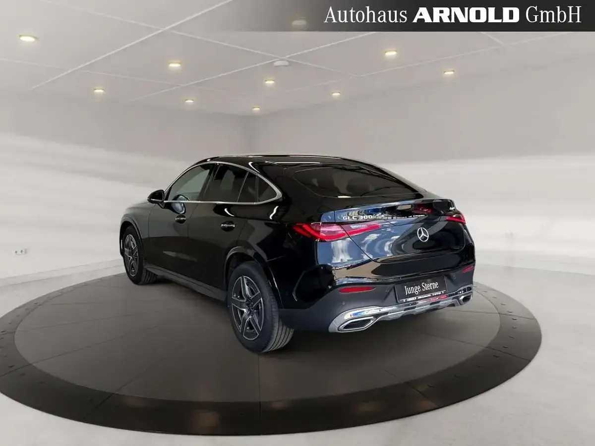 Gebraucht Mercedes GLC300 AMG line 258 PS (189 kW) 2023 Schwarz SUV